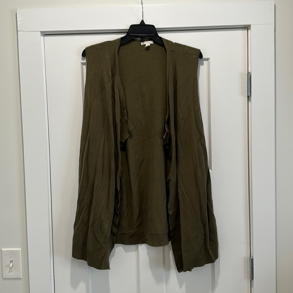 Cato Sleeveless long cardigan. Green size 26/28W
